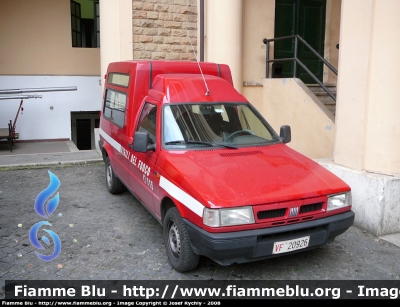 Fiat Fiorino II serie
Vigili del Fuoco
Distaccamento cittadino di Roma Ostiense
VF 20926
Parole chiave: Fiat Fiorino_IIserie VF20926