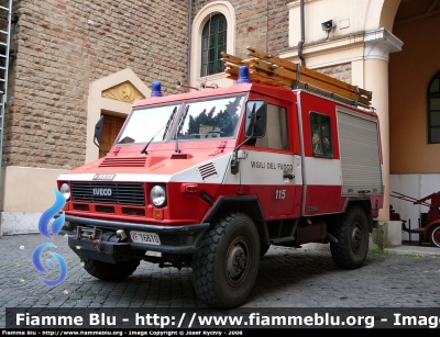 Iveco Vm90
Vigili del Fuoco
Distaccamento cittadino di Ostiense, Roma
VF 16610
Parole chiave: Iveco Vm90 VF16610