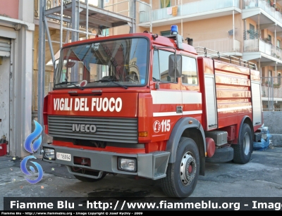 Iveco 190-26
Vigili del Fuoco
Distaccamento di Genova Multedo
VF 16994
Parole chiave: Iveco 190-26 VF16994