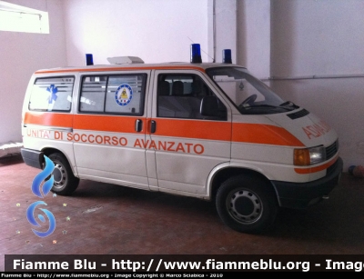 Volkswagen Transporter T4
Protezione Civile
Organizzazione Europea Vigili del Fuoco Volontari
Delegazione Roma-Pietralata
Parole chiave: Volkswagen Transporter_T4 Ambulanza