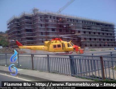 Elicottero 2  Agusta Bell AB412EP I - MECE
Elisoccorso SUES 118 Sicilia
Presso l'Ospedale Cannizzaro di Catania
Parole chiave: Elisoccorso_118_Sicilia
