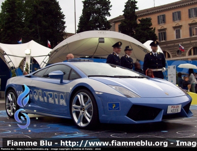Lamborghini Gallardo II serie
Polizia di Stato
Polizia Stradale
POLIZIA H3376
Parole chiave: Lamborghini Gallardo_IIserie PoliziaH3376 Festa_della_Polizia_2010