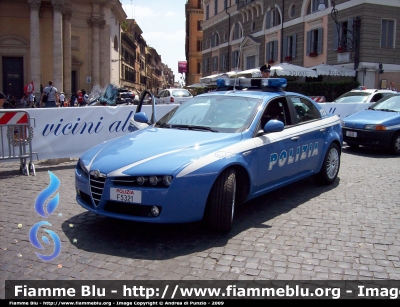Alfa Romeo 159
Polizia di Stato
Squadra Volante
POLIZIA F5321
Parole chiave: Alfa Roemo 159_Polizia F5321
