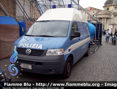 Volkswagen Transporter T5
Polizia di Stato
Polizia F5585
Parole chiave: Volkswagen Transporter_T5 poliziaF5585