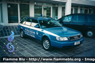 Audi 100 2.0 turbo 
Polizia di Stato
Questura di Bolzano
Polizia Stradale di Vipiteno
POLIZIA B5726
*dismessa*
Parole chiave: Audi 100 POLIZIAB5726