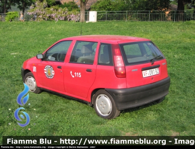 Fiat Punto I serie
Vigili del Fuoco
Corpo Permanente di Bolzano
VF 081 BZ
Parole chiave: Fiat Punto_Iserie VF081BZ