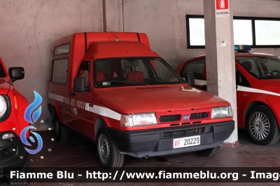 Fiat Fiorino II serie
Vigili del Fuoco
Comando Provinciale di Mantova
VF 20229
Parole chiave: Fiat Fiorino_IIserie VF20229