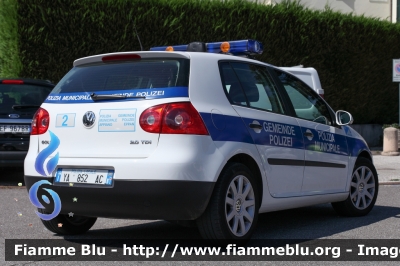 Volkswagen Golf V serie
Polizia Locale Appiano sulla strada del vino (BZ)
Ortspolizei Eppan an der Weinstraße
POLIZIA LOCALE YA 852 AC
Parole chiave: Volkswagen Golf_Vserie POLIZIALOCALEYA852AC