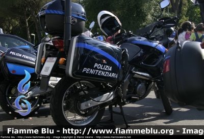 Aprilia Pegaso 650 II Serie
Polizia Penitenziaria
Motocicletta Utilizzata dal Nucleo Radiomobile per i Servizi Istituzionali
POLIZIA PENITENZIARIA 188
Parole chiave: Aprilia_Pegaso_650_II_serie
