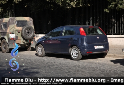 Fiat Grande Punto
Marina Militare
MM BK 709
Parole chiave: Fiat Grande_Punto MMBK709 Festa_Forze_Armate_2010