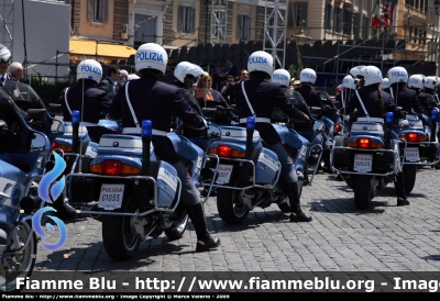 Bmw R850RT
Polizia Di Stato
Polizia Stradale
Festa della Polizia 2009 - Località: Roma

Parole chiave: Bmw R850RT_Polizia Stradale_Festa_della_Polizia_2009