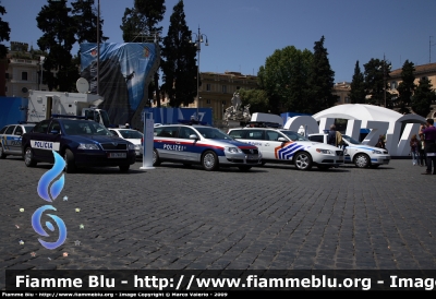 Esposizione Mezzi delle Polizie Estere
Festa della Polizia 2009 - Località: Roma
Parole chiave: Festa_della_Polizia_2009