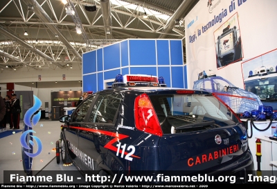 Fiat Grande Punto
Carabinieri
con sistema EVA
fotografata al Techfor - salone delle tecnologie per la sicurezza
Parole chiave: Fiat Grande_Punto CC
