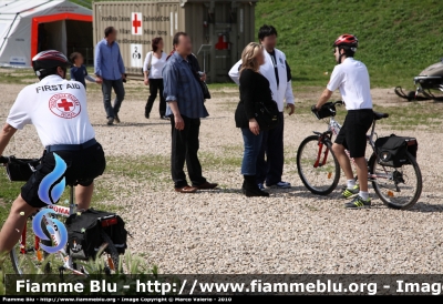 Uniforme Pattuglia VdS Ciclisti
Croce Rossa Italiana
Comitato Provinciale di Roma
Parole chiave: Uniforme_VdS_Ciclisti CRI