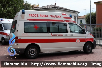 Volkswagen Transporter T5
Croce Rossa Italiana
Comitato Locale di San Vincenzo
Allestita Alea
CRI A841B
Parole chiave: Volkswagen Transporter_T5 CRIA841B Ambulanza