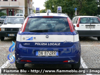 Fiat Grande Punto
Polizia Locale 
Oderzo (TV)
mezzo dotato di cellula di sicurezza 
Allestimento Battiston
Parole chiave: Fiat Grande_Punto
