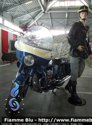 Moto Guzzi V7 700 cc
Guardia di Finanza
Motocicletta storica
GdiF 11267
Parole chiave: Moto-Guzzi V7_700cc GdiF11267