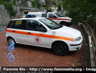 Fiat Punto I serie
Croce Rossa Italiana
Comitato Locale di Valsolda (Co)
CRI A1142
Parole chiave: Fiat Punto_Iserie 118_Como Automedica CRIA1142