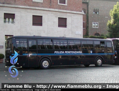 Iveco 370
Polizia Penitenziaria
Autobus da 55 Posti per il Trasporto del Personale
Parole chiave: Iveco_370_Penitenziaria