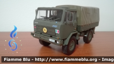 Autocarro Leggero Lancia/Fiat ACL 75
Carabinieri
VIII° Battaglione Mobile Lazio (Roma) 
Modello in scala 1/43
