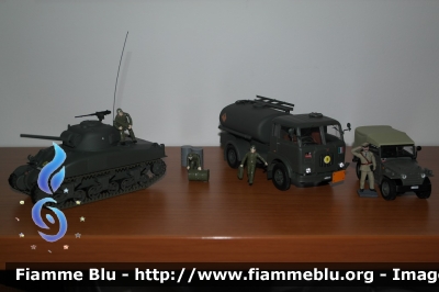 Btg Carabinieri Mobile
XI Brigata CC Meccanizzata - Carabinieri Carristi - Anni 60- Modello Scala 1/43
