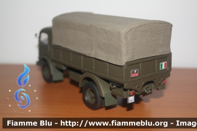Autocarro Fiat 666 NM - CP40
Battaglione Carabinieri Mobile - Anni 50
Parole chiave: Fiat_666_NM - CP40