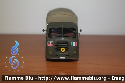 Alfa Romeo 430 CM50
Battaglione Carabinieri Mobile - Anni 50
Parole chiave: Alfa-Romeo 430_CM50 Vincenzo_Mainardi