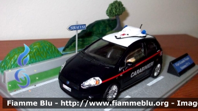 Fiat Grande Punto
Carabinieri
C.do Prov.le - Esemplare con sistema EVA 2 - 2009

Parole chiave: Fiat Grande_Punto