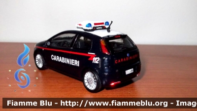 Fiat Grande Punto
Carabinieri
C.do Prov.le - Esemplare con sistema EVA 2 - 2009

Parole chiave: Fiat Grande_Punto