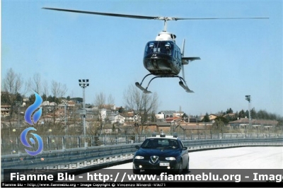 Agusta-Bell AB206
Carabinieri
Elicottero Fiamma 70 - Servizio Aereo - con Autoradio Alfa 156
Parole chiave: Agusta-Bell AB206 CC70