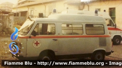 Fiat 900
Croce Rossa Italiana
Comitato Provinciale di Oristano
Allestimento Fissore
CRI 10890
Parole chiave: FIAT 900 Ambulanza