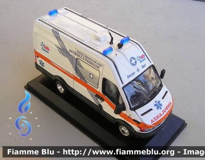 Iveco Daily III serie
Croce Bianca Milano
scala 1/43 base Agritec
Parole chiave: Iveco Daily_IIIserie