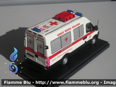 Iveco Daily IV serie
ambulanza in dotazione alla CRI di Milano , originale allestita da BONFANTI - scala 1/43 base Ros
Parole chiave: Iveco Daily_IVserie
