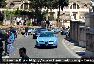 Alfa Romeo 159 Q4
Polizia di Stato 
Polizia Stradale 
Servizio Scorte del Quirinale 
POLIZIAF3767
Parole chiave: Alfa_Romeo_156_Q4 Polizia_Stradale F3767