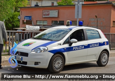 Fiat Grande Punto
Polizia Municipale 
Comune di Sulmona (AQ)
POLIZIA LOCALE YA 035 AD
Parole chiave: Fiat Grande_Punto POLIZIALOCALEYA035AD