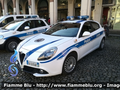 Alfa Romeo Nuova Giulietta restyle
Polizia Locale  
Unione Terre di Castelli (MO)
Allestimento Bertazzoni
POLIZIA LOCALE YA 670 AF 
Parole chiave: Alfa_Romeo Nuova_Giulietta_restyle POLIZIALOCALEYA670AF