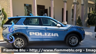 Land Rover Discovery Sport
Polizia di Stato
POLIZIA M1325
Festa della Polizia 2017
Parole chiave: Land-Rover Discovery_Sport POLIZIAM1325 Festa_della_Polizia_2017