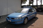 Renault_Laguna_Grandtour_II_serie_Polizia_Stradale_F5647~0.JPG
