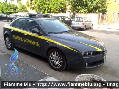 Alfa Romeo 159
Guardia di Finanza
Comando Provinciale di Caserta
GdiF 964 BG
Parole chiave: Alfa-Romeo 159 GdiF964BG