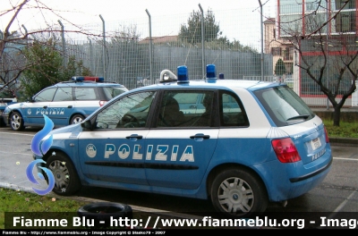 Fiat Stilo II serie
Polizia di Stato
Squadra Volante
Polizia F2531
Parole chiave: Fiat Stilo_IIserie PoliziaF2531