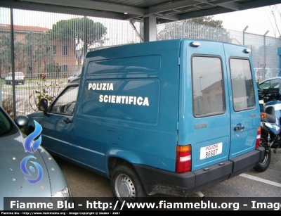Fiat Fiorino II serie
Polizia di Stato
Polizia Scientifica
Polizia B6607
Parole chiave: Fiat Fiorino_IIserie PoliziaB6607