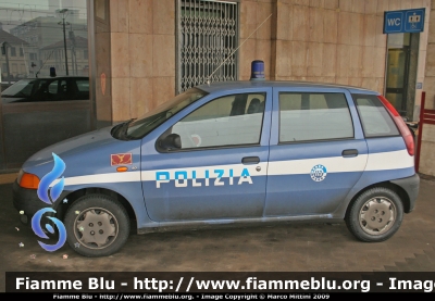 Fiat Punto I serie
Polizia di Stato
Polizia Ferroviaria
POLIZIA D6120
Parole chiave: Fiat Punto I serie PS Ferroviaria