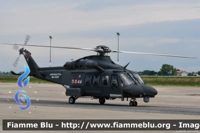 Agusta-Westland HH-139A
Aeronautica Militare Italiana
15° Stormo S.A.R.
15-44
Parole chiave: Agusta-Westland HH-139A 15-44