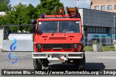 Iveco VM90
Vigili del Fuoco
Comando Provinciale di Parma
Polisoccorso allestimento Iveco-Magirus
VF 17945
Parole chiave: Iveco VM90 VF17945