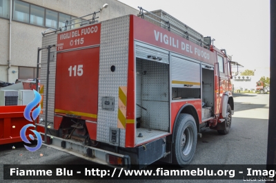 Iveco 180-24
Vigili del Fuoco
Comando Provinciale di Parma
Parole chiave: Iveco 180-24