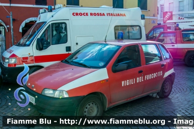 Fiat Punto I Serie
Vigili del Fuoco
Comando Provinciale di Ferrara
Distaccamento Permanente di Comacchio
VF 19066
Parole chiave: Fiat Punto_ISerie VF19066 befana_2017