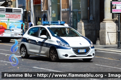 Peugeot 208
Polizia Roma Capitale
Parole chiave: Peugeot 208 Festa_della_Repubblica_2015