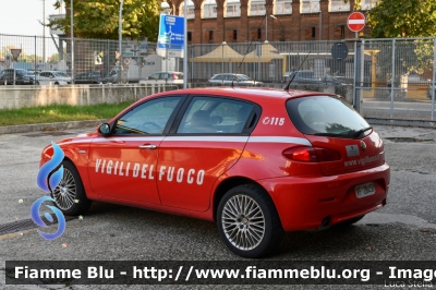 Alfa Romeo 147 II Serie
Vigili del Fuoco
Comando Provinciale di Rovigo
VF 28450
Parole chiave: Alfa-Romeo 147_IIserie VF28450