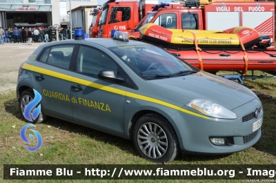 Fiat Nuova Bravo
Guardia di Finanza
GdiF 328 BD
Parole chiave: Fiat Nuova_Bravo GdiF328BD