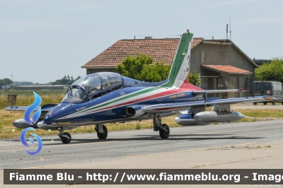 Aermacchi MB339PAN
Aeronautica Militare Italiana
313° Gruppo Addestramento Acrobatico
Stagione esibizioni 2019
Valore Tricolore
Pony 3
Parole chiave: Aermacchi MB339PAN Pony3